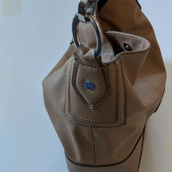 Dana Buchman tan shoulder bag - Picture 6 of 6